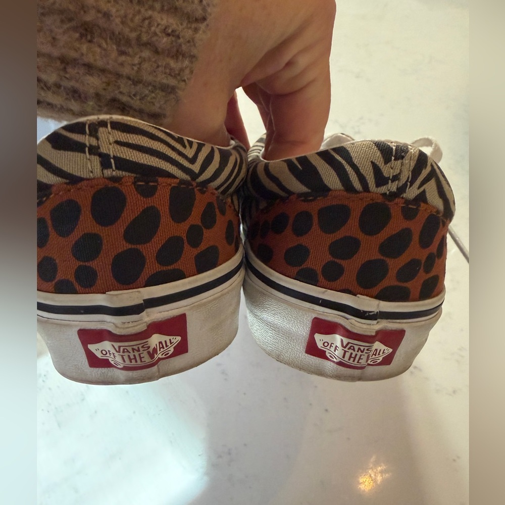 Vans Womens Era Safari Animal Print Sneakers Shoes Size 8 Zebra cheetah Jaguar - Picture 3 of 7